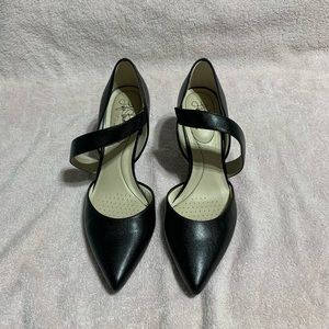 LifeStride Black Pump